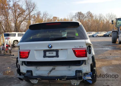 2013 BMW X5 xDrive35I/xDrive35I Premium/xDrive35I Sport Activity из США, поврежденный, VIN 5UXZV4C58D0E08101